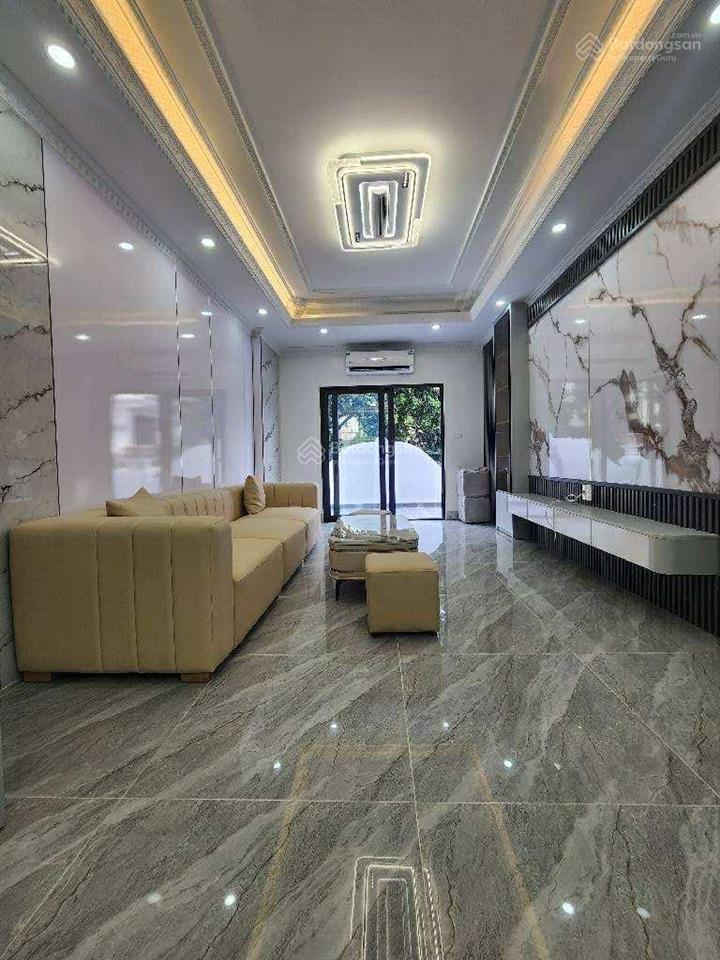 Bán nhà rẻ rộng mới đẹp mặt phố ngũ nhạc trung tâm quận hoàng mai 60m2 5 tầng thông sàn kinh doanh