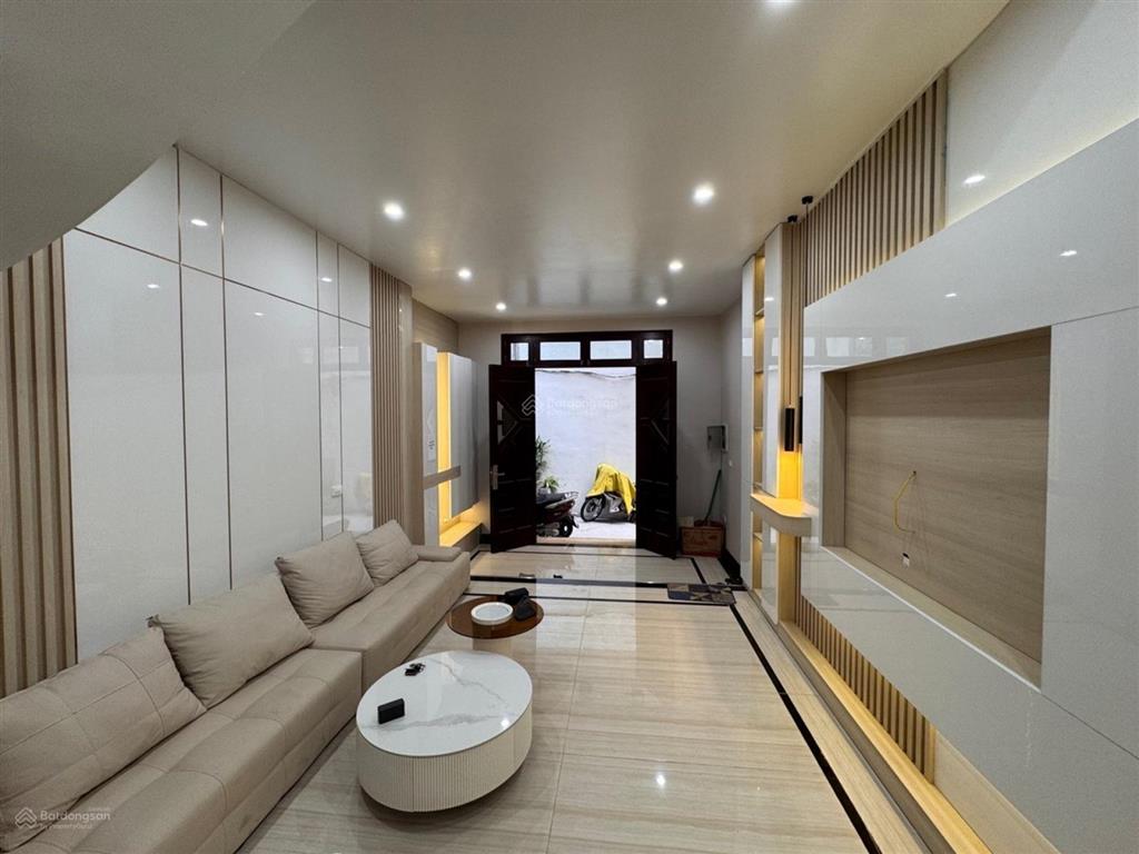 Cần bán nhà phố minh khai chủ tự xây chắc chắn56m2 4t 4 ngủ đẹp thoáng mát ô tô đỗ nhỉnh 11 tỷ