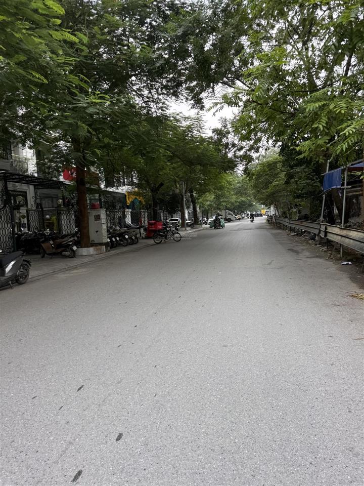 Cần bán nhà phố minh khai chủ tự xây chắc chắn56m2 4t 4 ngủ đẹp thoáng mát ô tô đỗ nhỉnh 11 tỷ