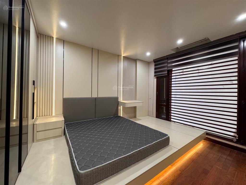 Cần bán nhà phố minh khai chủ tự xây chắc chắn56m2 4t 4 ngủ đẹp thoáng mát ô tô đỗ nhỉnh 11 tỷ