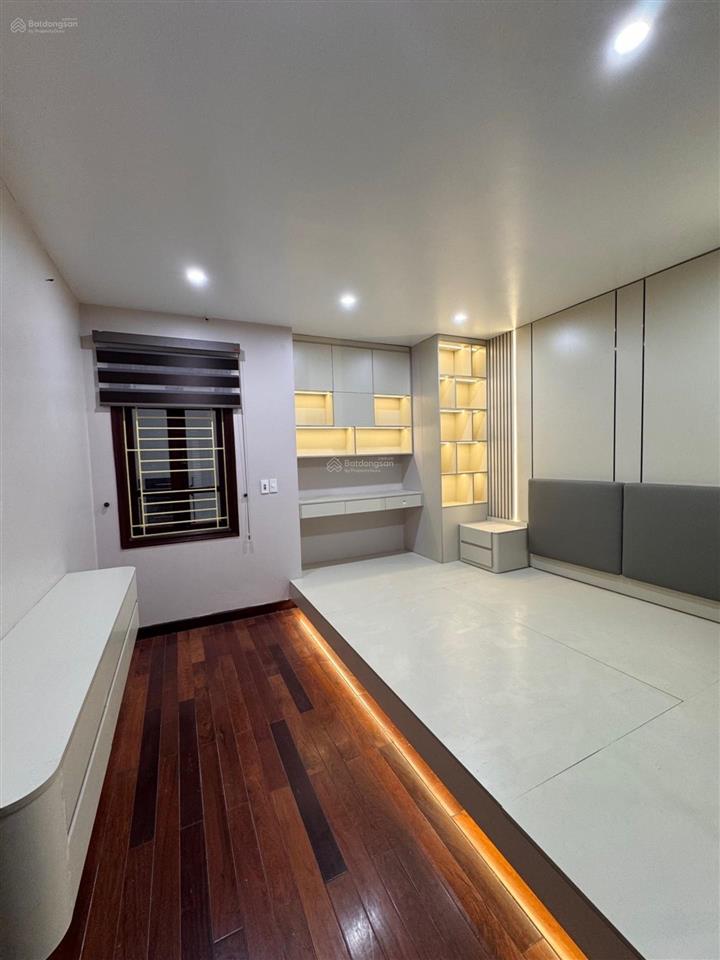 Cần bán nhà phố minh khai chủ tự xây chắc chắn56m2 4t 4 ngủ đẹp thoáng mát ô tô đỗ nhỉnh 11 tỷ