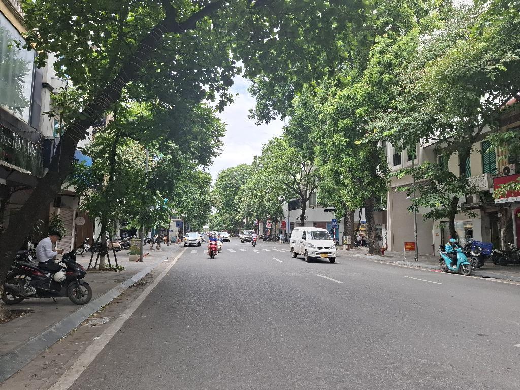 Cơ hội sở hữu nhà mặt phố huế, vị trí đắc địa, giá tốt hiếm có một không hai, chỉ hơn 40 tỷ