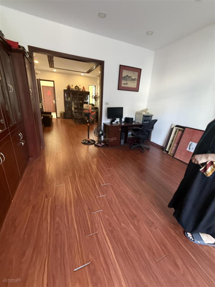 Bán gấp căn nhà lô góc đẳng cấp trung tâm lạc trung ô tô vào nhà, khu toàn cán bộ bác sĩ ở văn minh