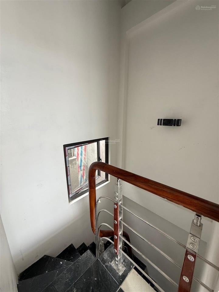 Bán nhà riêng tại phố bạch mai, giá ưu đãi 1x tỷ, 43 m2, 4pn, 5wc ô tô thang máy kd tốt