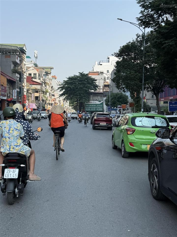 Cần bán căn nhà đẹp mới trung tâm bạch mai  lô góc  vf3 vào nhà  nhà dân xây  6 tầng thang máy