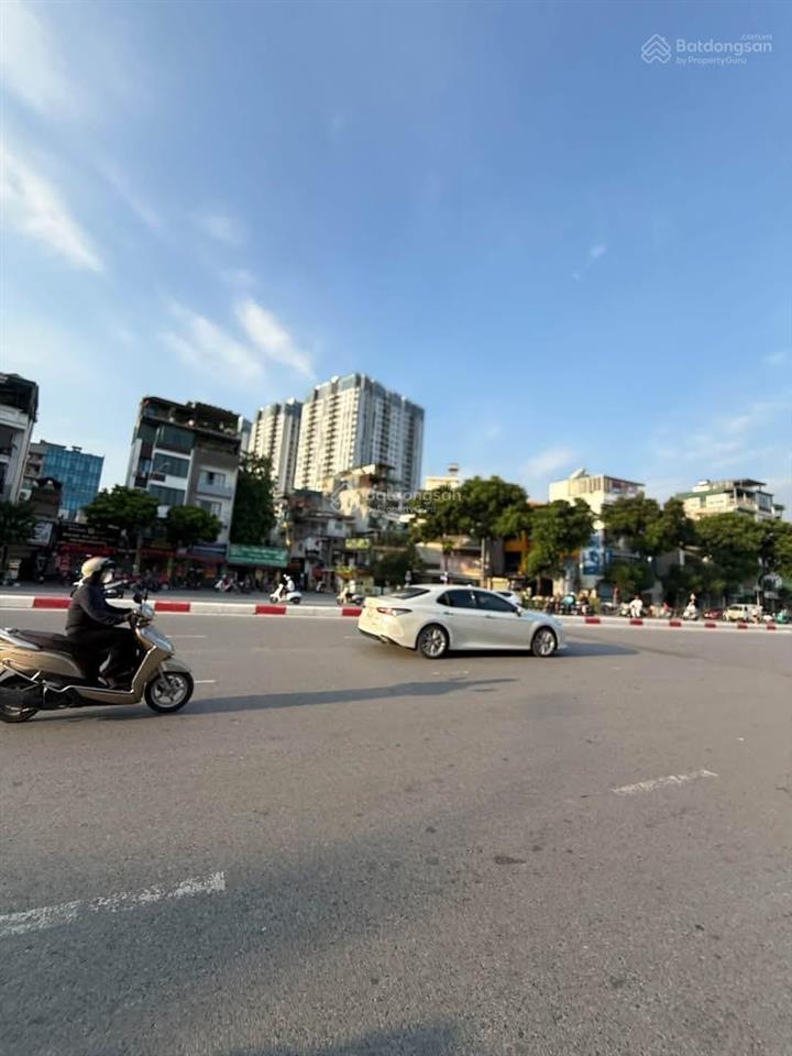 Cần bán gấp căn nhà đẹp ngay đầu phố trần khát chân  hbt 62m2 5 tầng ô tô chủ tự xây tâm huyết