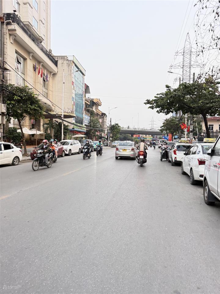 Cần bán gấp căn nhà đẹp ngay đầu phố trần khát chân  hbt 62m2 5 tầng ô tô chủ tự xây tâm huyết