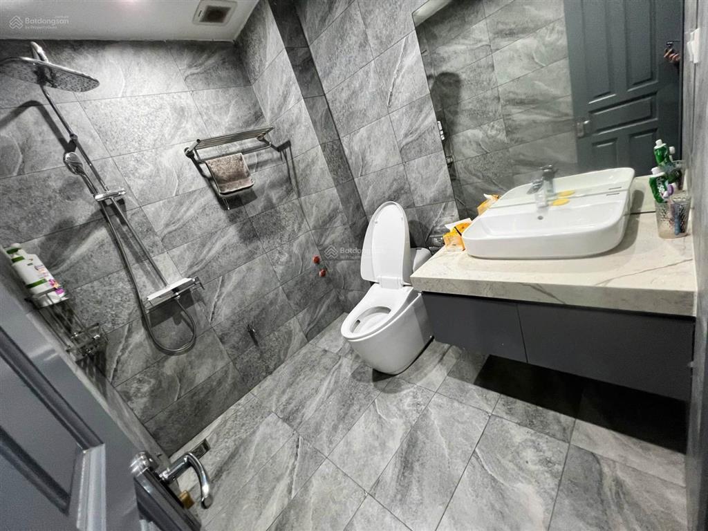 Cần bán gấp nhà khu phân lô bàn cờ phố tam trinh  hoàng mai 53m2 5 tầng  ô tô tránh  kinh doanh