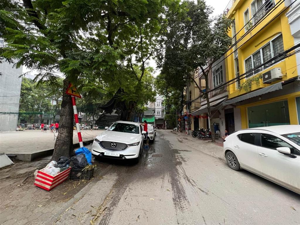 Cần bán gấp nhà khu phân lô bàn cờ phố tam trinh  hoàng mai 53m2 5 tầng  ô tô tránh  kinh doanh