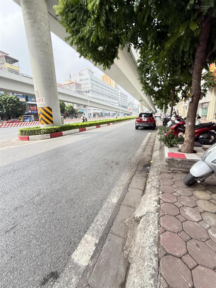Cần bán căn nhà 7 tầng mặt phố trường chinh mặt tiền đẹp làm văn phòng kinh doanh rất tốt