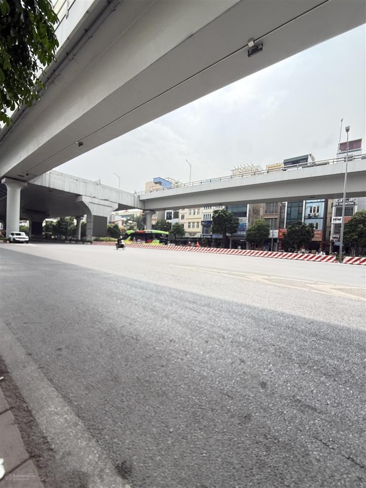 Cần bán căn nhà 7 tầng mặt phố trường chinh mặt tiền đẹp làm văn phòng kinh doanh rất tốt