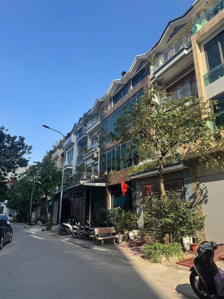 Với tài chính 14 tỷ quý khách đã sở hữu ngay 1 căn lk hoàn thiện đẹp  trung tâm kđt văn phú