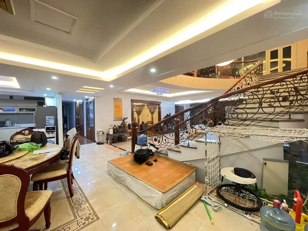 Biệt thự vip trên cao, mặt hồ, tặng nội thất 5 tỷ  kđt văn quán 384m2, giá 50tr/m2