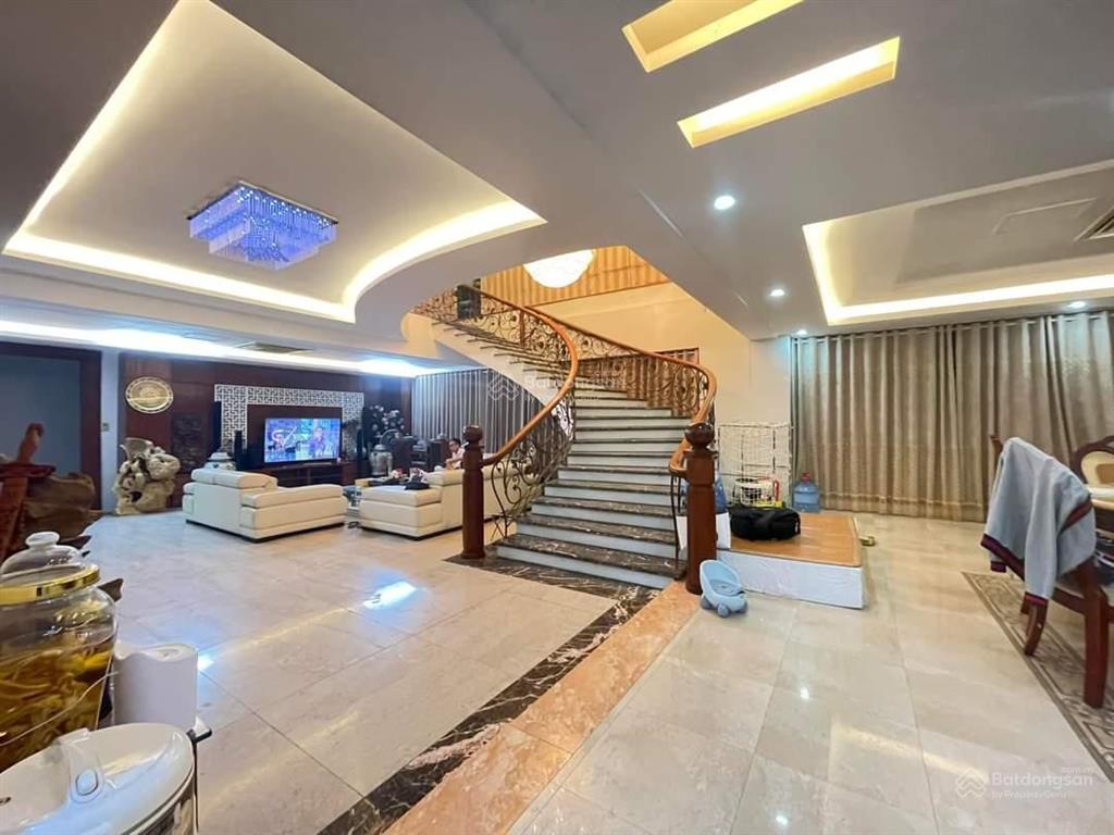 Biệt thự vip trên cao, mặt hồ, tặng nội thất 5 tỷ  kđt văn quán 384m2, giá 50tr/m2