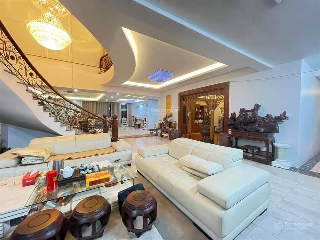 Phân lô, lô góc, ô tô tránh, diện tích rộng, mặt cv 365  tô hiệu 80m*4t, giá 15 tỷ