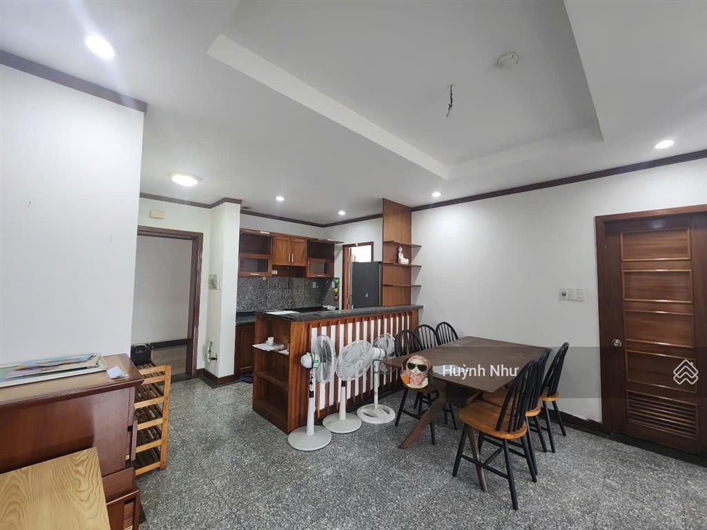 Bán ch phú hoàng anh  nhà bè dt 88m2, 2pn 2wc gía 1,96 tỷ tầng trung đã có sổ kèm full nội thất