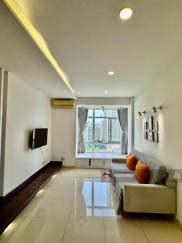 Không ở nữa nên bán ch sky garden 3, q7, dt 75m2 2pn 2wc gía 2,58 tỷ bao vat và phí, view nội khu