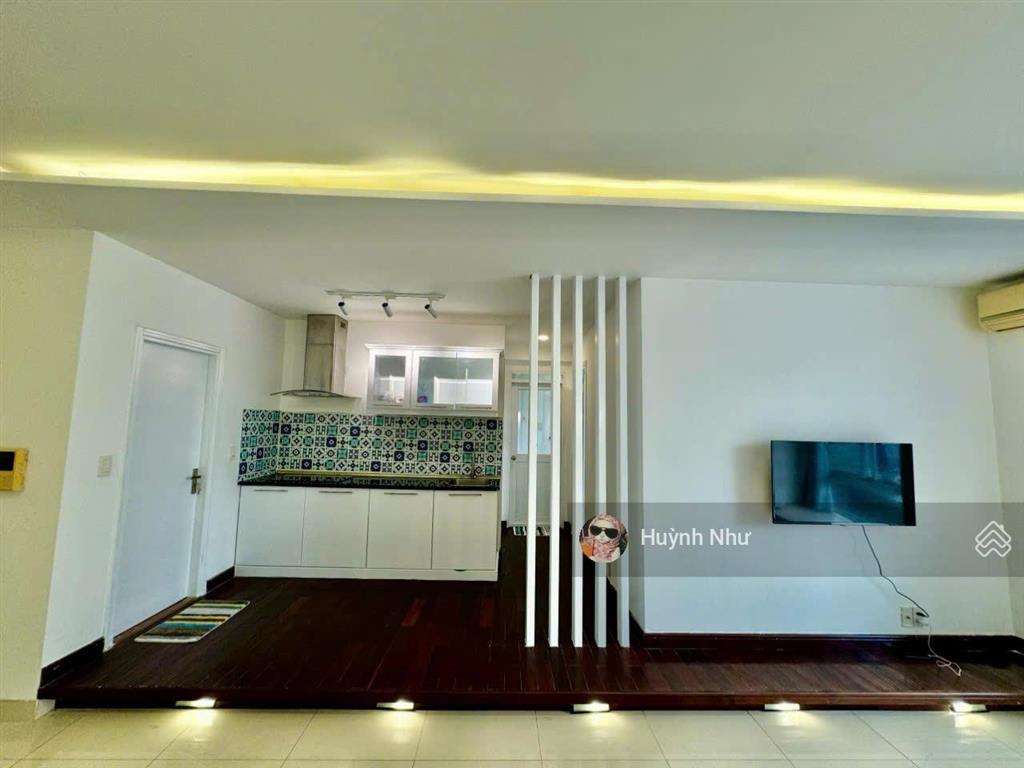 Không ở nữa nên bán ch sky garden 3, q7, dt 75m2 2pn 2wc gía 2,58 tỷ bao vat và phí, view nội khu