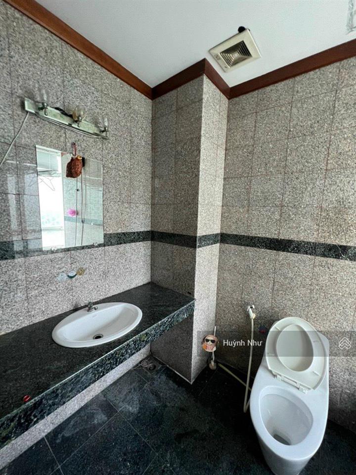 Bán ch phú hoàng anh  nhà bè dt 88m2, 2pn 2wc gía 1,93 tỷ tầng trung đã có sổ kèm full nội thất