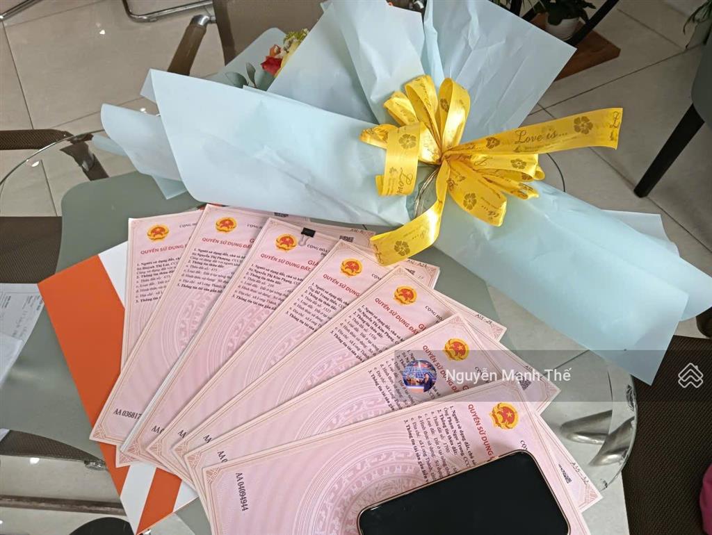 Lô đất nền sđ sẵn duy nhất đối diện công viên, giá cực rẻ cho kh đầu tư cất cánh cùng sb long thành