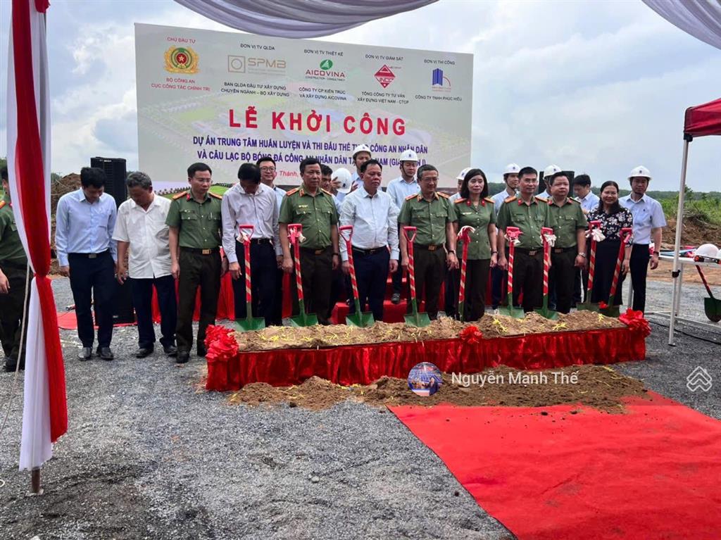 Lô đất nền sđ sẵn duy nhất đối diện công viên, giá cực rẻ cho kh đầu tư cất cánh cùng sb long thành