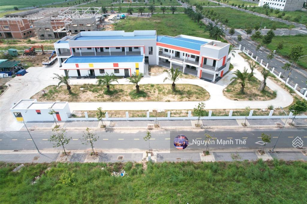 Lô đất nền sđ sẵn duy nhất đối diện công viên, giá cực rẻ cho kh đầu tư cất cánh cùng sb long thành