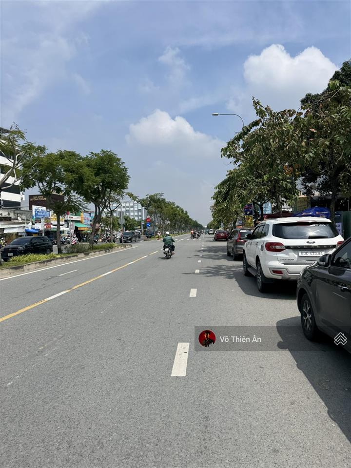 Siêu đầu tư! căn góc 2mt  xd hầm 7 tầng mặt tiền ngay trần não  12x26m  chỉ ~150tr/m2