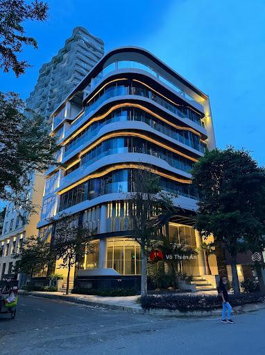 Siêu đầu tư! căn góc 2mt  xd hầm 7 tầng mặt tiền ngay trần não  12x26m  chỉ ~150tr/m2