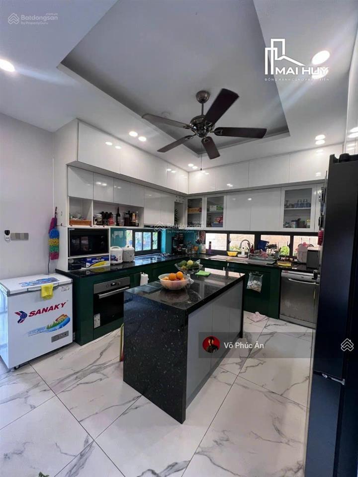 Siêu phẩm giá cực rẻ! mt ngay trần hưng đạo  7x18m  3 tầng  hđt 140tr  giá chỉ 54 tỷ