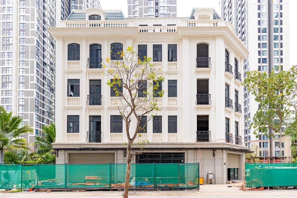 Căn shop ngoại giao rẻ nhất 150m  25 tỷ (ký vinhomes ) quá ngon cho thuê 120tr/tháng.hữu duyên ạ
