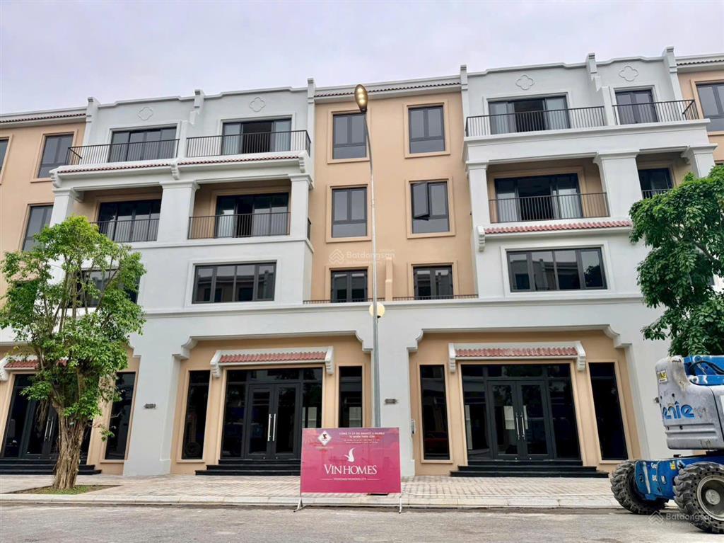 Chính chủ bán lô lô 3 mặt thoáng vvip( 120m2)vuông đét,hệ số góc + xẻ khe =1.3 nhìn mê luôn  25 tỷ