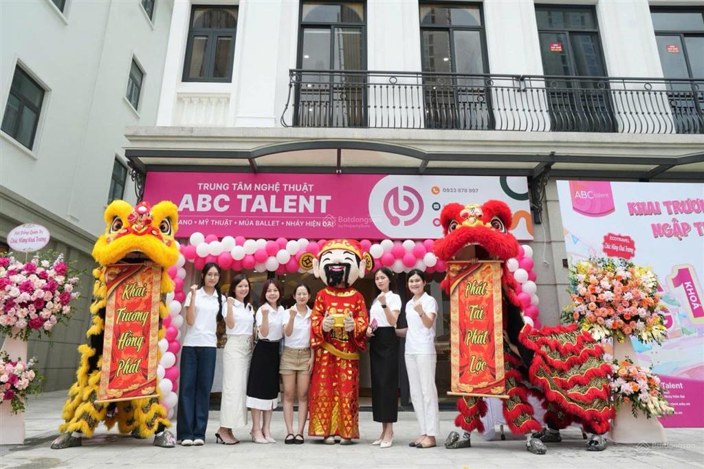 Căn shophouse nổi bật vinhomes smart city (hữu duyên ai thích nổi bật có 102) 249m2  40 tỷ