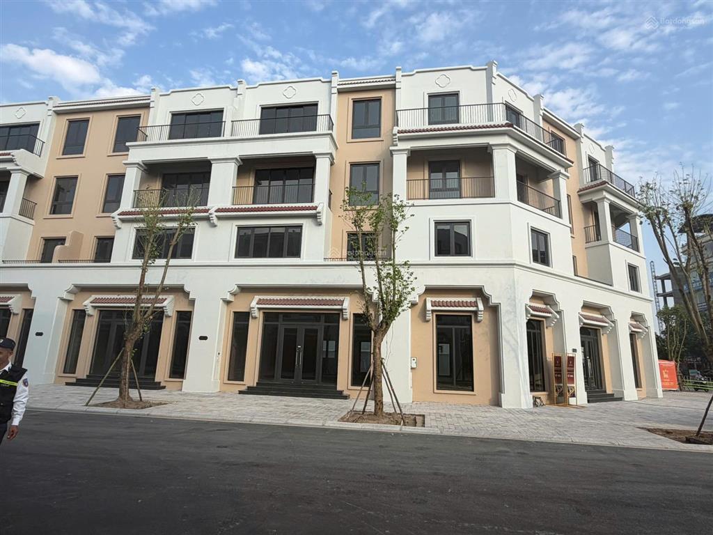 Sốc quá sốc liền kề 120m² (đường rộng 13m) giá chỉ 15 tỷ nhận nhà ở ngay (vô đối)  quá hấp dẫn