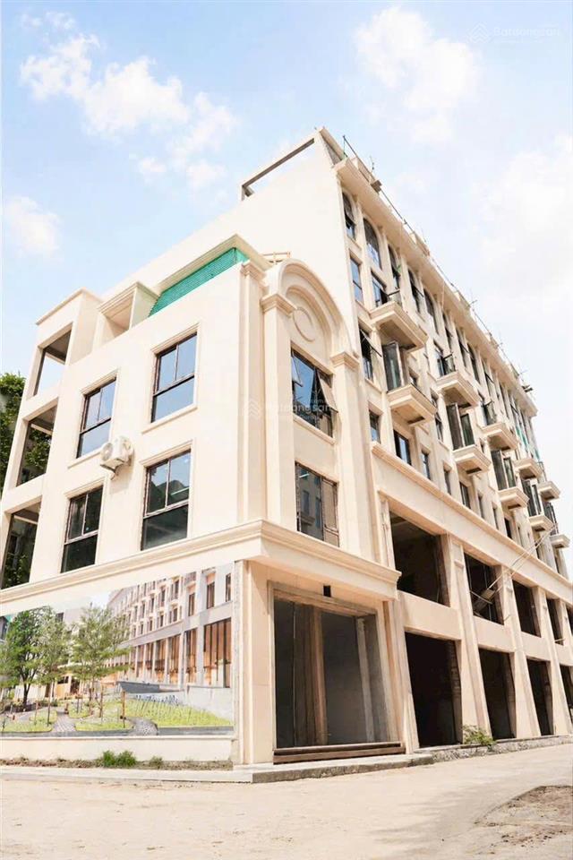 Căn ngoại giao 114,5m2 giá chỉ 62 tỷ, xây 7 tầng  nổi bật láng hạ (có quản lý, bảo vệ) sẵn sổ đỏ