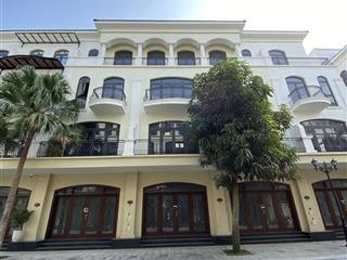 Bán nhanh liền kề 70m2 chà là sát công viên chỉ 10 tỷ rẻ nhất vhocp2 sẵn sổ giao dịch luôn