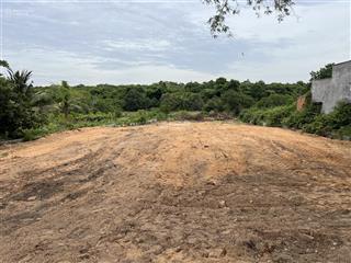 Bán 1500m2 mặt tiền hồ quang cảnh, mặt tiền 32 vuông vức dễ phân lô, thế đất cao view thung lũng