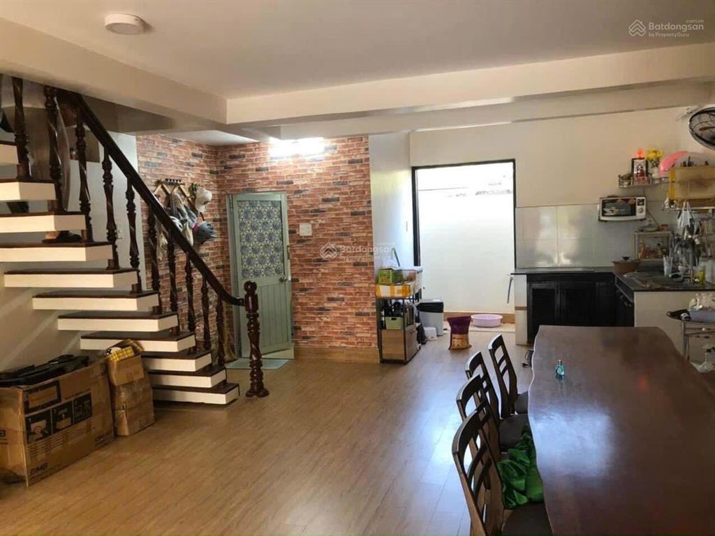 Bán 100m2 đất + căn nhà hai tầng gần biển ở giao lộ nguyễn đình chiểu/ huỳnh thúc kháng