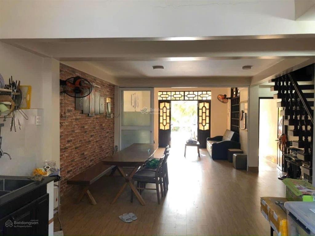 Bán 100m2 đất + căn nhà hai tầng gần biển ở giao lộ nguyễn đình chiểu/ huỳnh thúc kháng