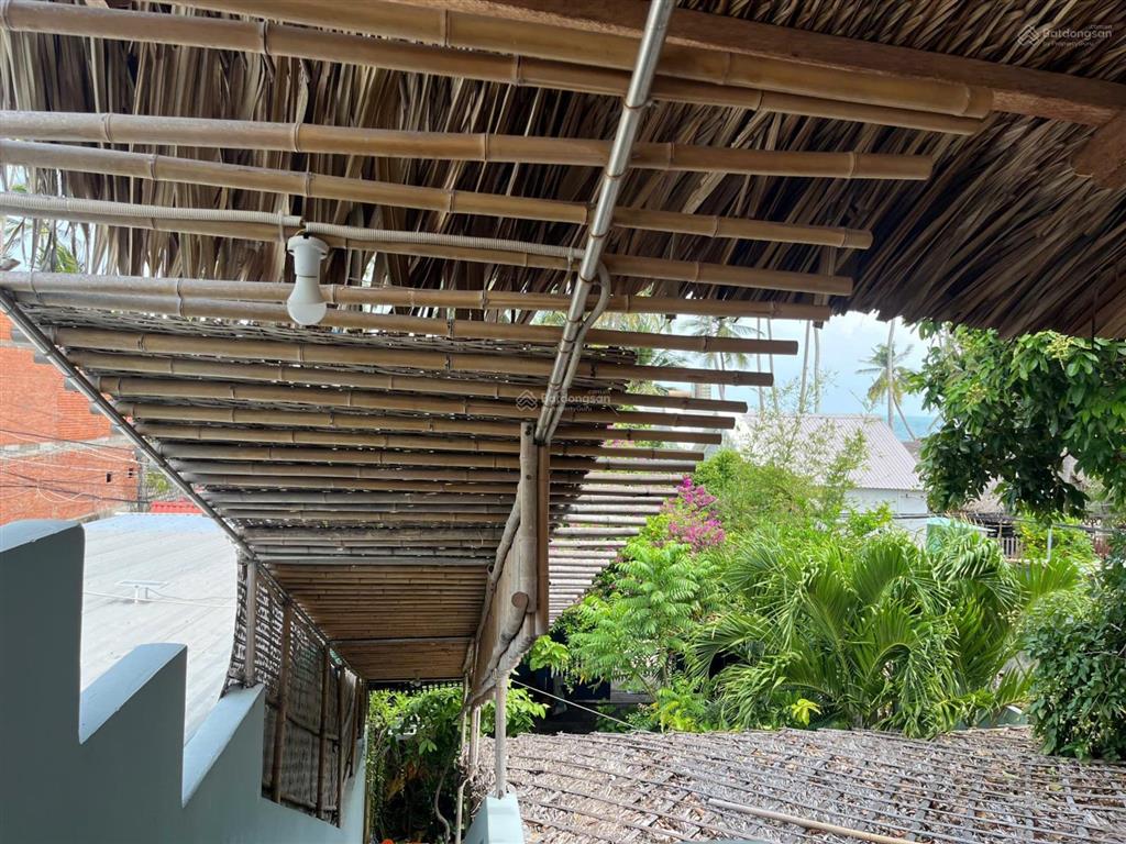 Bán căn nhà view biển chill chill khu phố tây hoà bình, hàm tiến