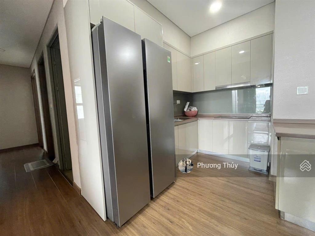 Hạ giá 300 triệu bán nhanh, ch screc tower q. 3. giá 1 tỷ 720 dt76m2, 2pn2nvs, nội thất cơ bản shr