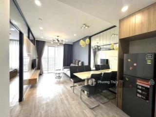 Chủ đi định cư bán gấp, ch h2 hoàng diệu q. 4 giá 1 tỷ 680 dt66m2, 2pn2nvs, tầng trung  có sổ hồng