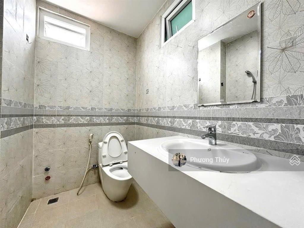 Chính chủ gửi bán, ch osimi tower q. gò vấp, giá 1 tỷ 740 dt 60m2, dọn vào ở ngay  đã có sổ hồng