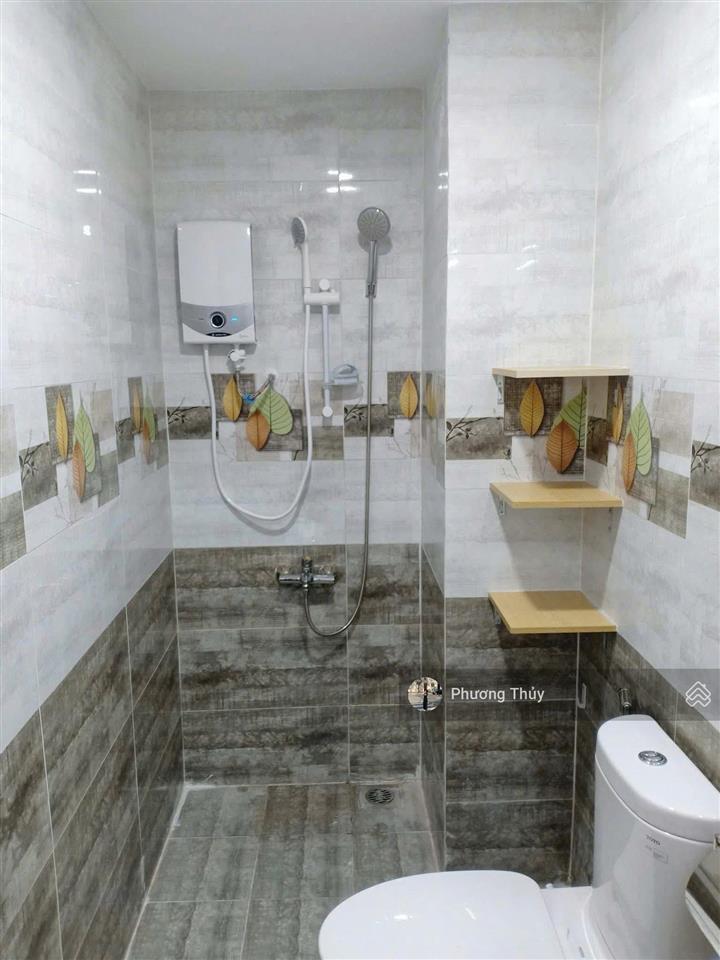 Chính chủ gửi bán ch sky center q. tân bình, dt75m2, 2pn + 2wc, nội thất cơ bản  có sổ hồng