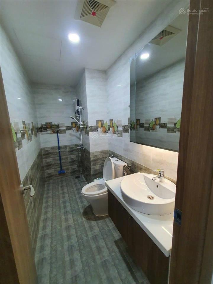 Chính chủ để lại giá mềm, ch res 11 q. 11, dt 72m2 2pn + 2wc, có sẵn nội thất  có sổ hồng
