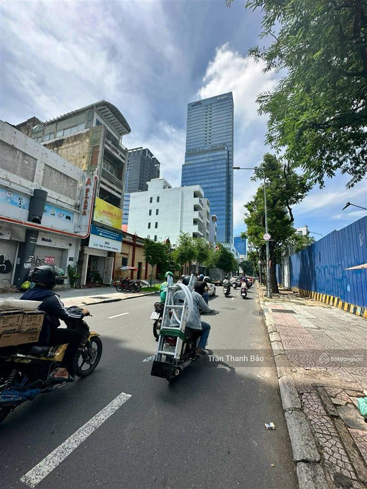 Bán tòa nhà khan hiếm  quận tân bình (dòng tiền 350 triệu)  (dt 8x30m  hầm 7 tầng), giá 95 tỷ