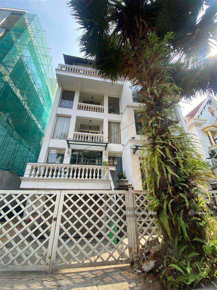 Bán tài sản khan hiếm ngang 15x30m mặt tiền cạnh nguyễn văn hưởng  xd hầm 7 tầng  giá 180 tỷ