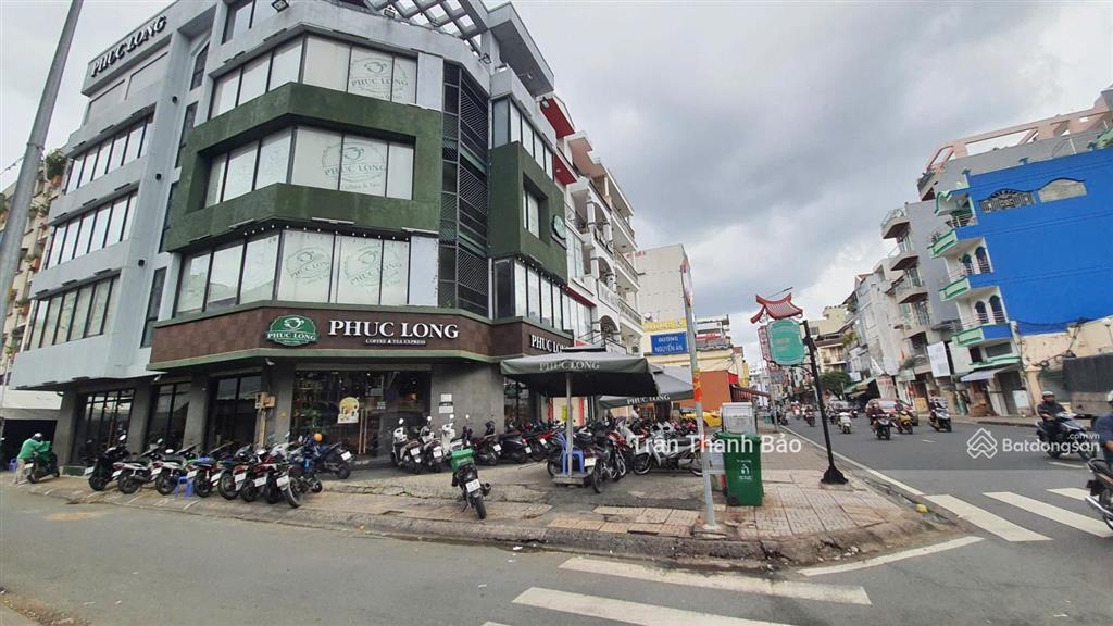 Hạ 15 tỷ!! bán nhà góc 3 mặt tiền chỉ 235 triệu/m2 quận phú nhuận  dt 9,2x30m  hđt 80 triệu