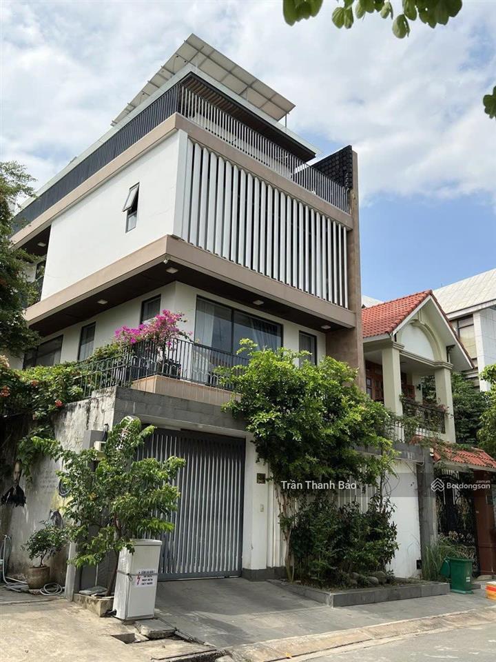 Chỉ 38 tỷ! dt 9,9x18m! bán tài sản hiếm 4 tầng trong khu compound sát lương định của, quận 2