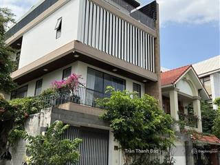 Chỉ 38 tỷ! dt 9,9x18m! bán tài sản hiếm 4 tầng trong khu compound sát lương định của, quận 2