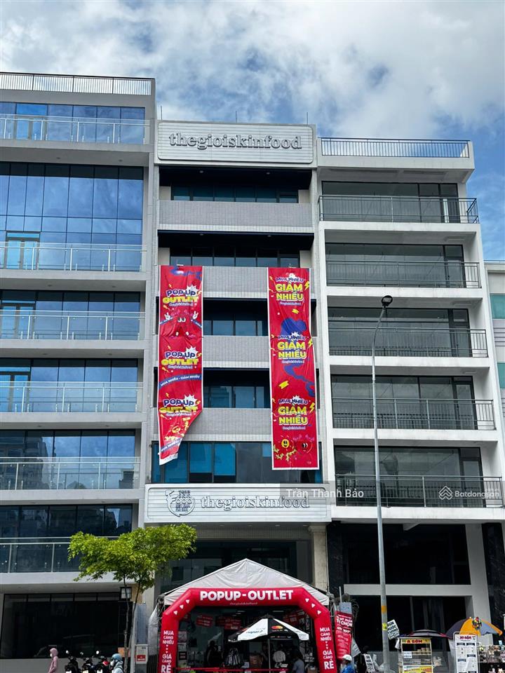 Bán tòa building đường hoàng văn thụ, q.pn | ngang 6,5m | hầm 7 tầng | hđ 100 triệu | giá 45 tỷ |